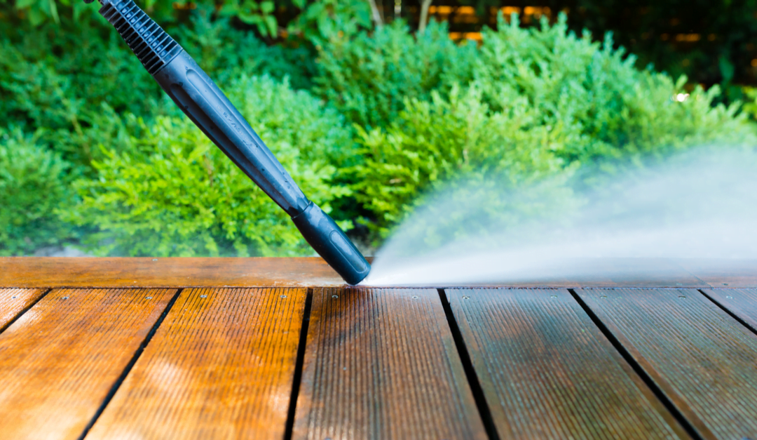 Should You Use a Gas or Electric-Powered Pressure Washer?